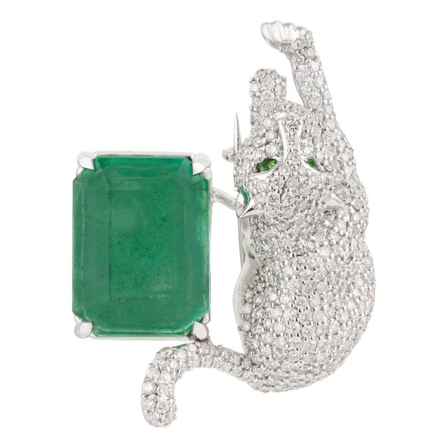 6.49ct Emerald & 1.67ct Diamond Art Deco Panther Brooch Pin in 18k White Gold For Sale