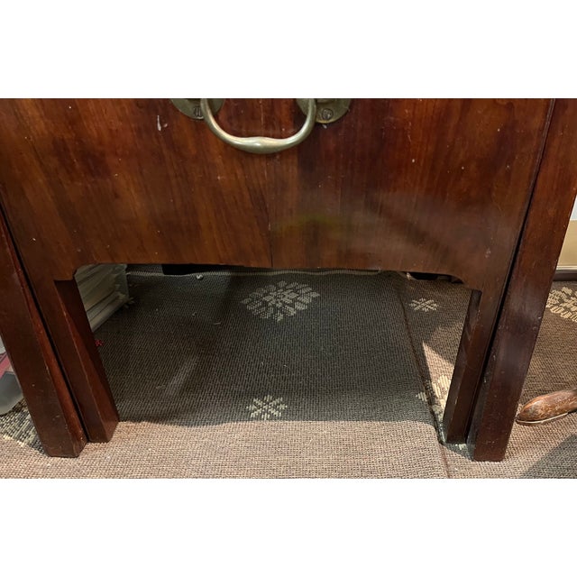 Wood 18th Century George III English Mahogany Bedside Table Cupboard For Sale - Image 7 of 7