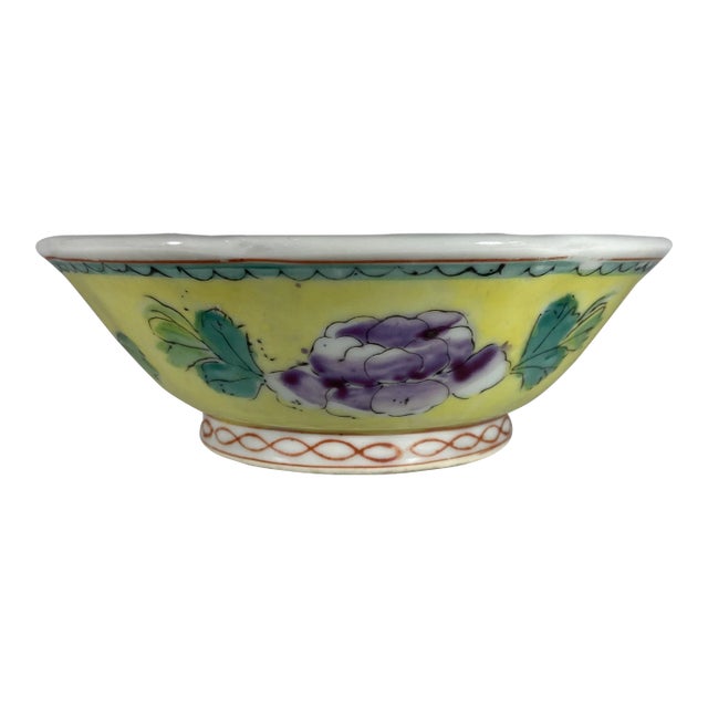 Antique Mid 19th Century Chinese Famille Rose Bowl For Sale