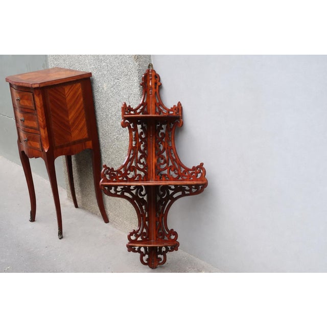 French large XIXth century mahogany wall angle shelf. Good condition with age-related wear. Dimensions: Height (33.8")/...