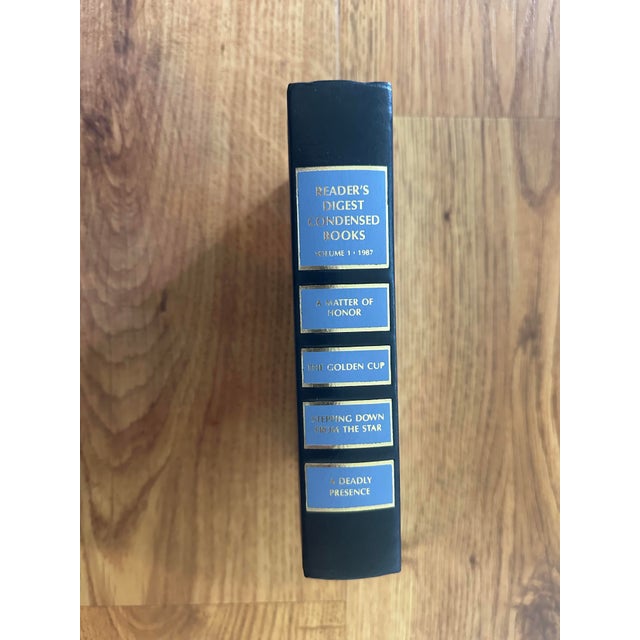 Beautiful cover and clean vintage pages. Published in 1986.