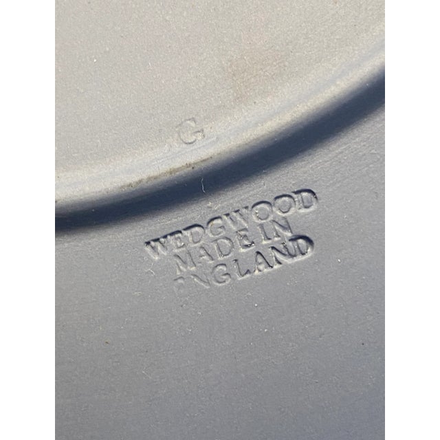 1950s Vintage Mid-Century Blue Wedgwood Jasperware Plate For Sale - Image 5 of 7
