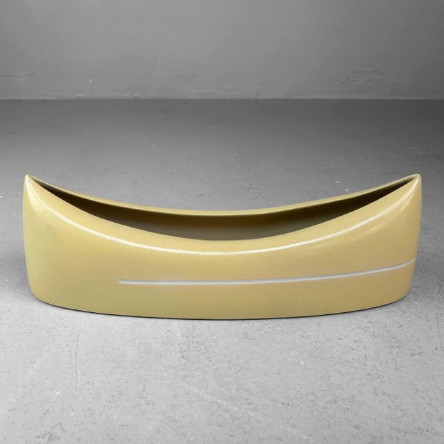 Japanese Minimalist Ceramic Ikebana Vase, 1950s For Sale - Image 14 of 14