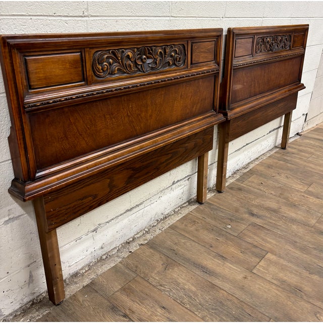 Vintage Twin Size Italian Neoclassical Italian Renaissance Style Daybed For Sale - Image 4 of 10