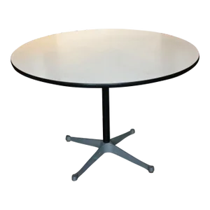 Circa 1960s-70s American Circular Table by Herman Miller