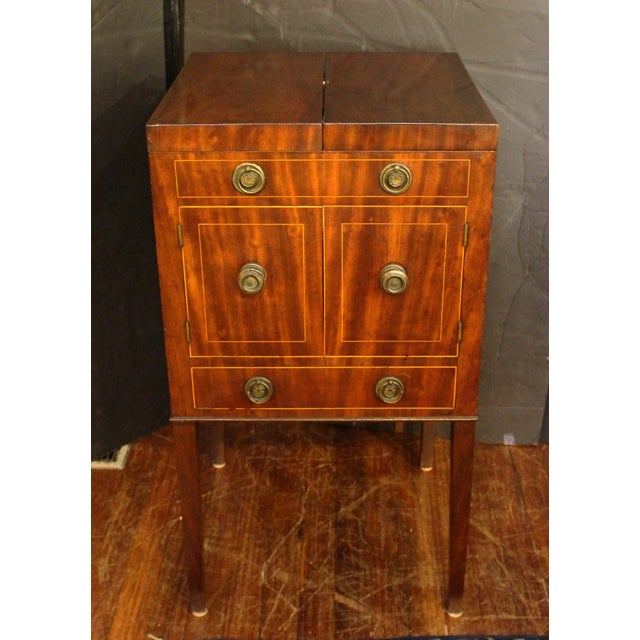 Late 18th-Early 19th Century English Gentleman's Dressing Table For Sale In Raleigh - Image 6 of 13