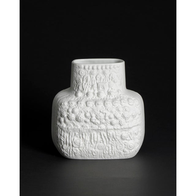 Bisque Porcelain Azu Vase by Martin Freyer for Rosenthal, 1970s For Sale - Image 11 of 11