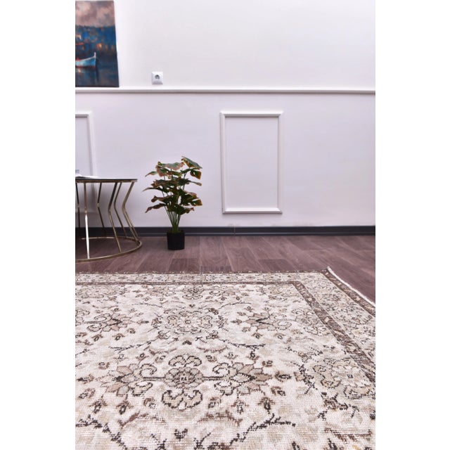 Vintage Turkish Rug, 1960s For Sale - Image 11 of 15