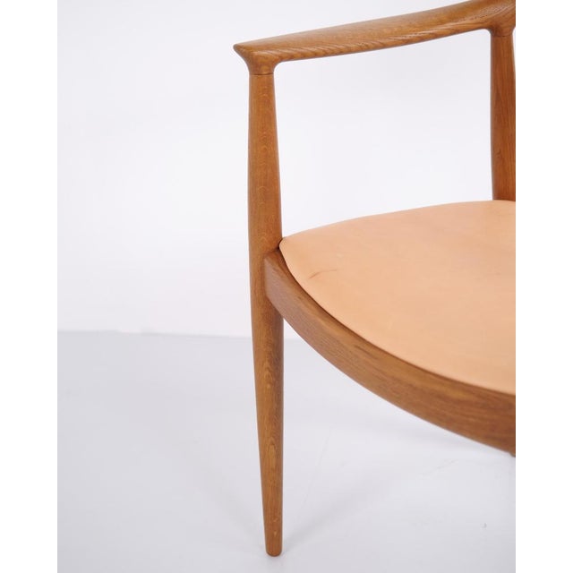 The Chair Model JH503 in Oak with Vegetable-Tanned Natural Leather by Hans J. Wegner, 1960s For Sale - Image 12 of 14