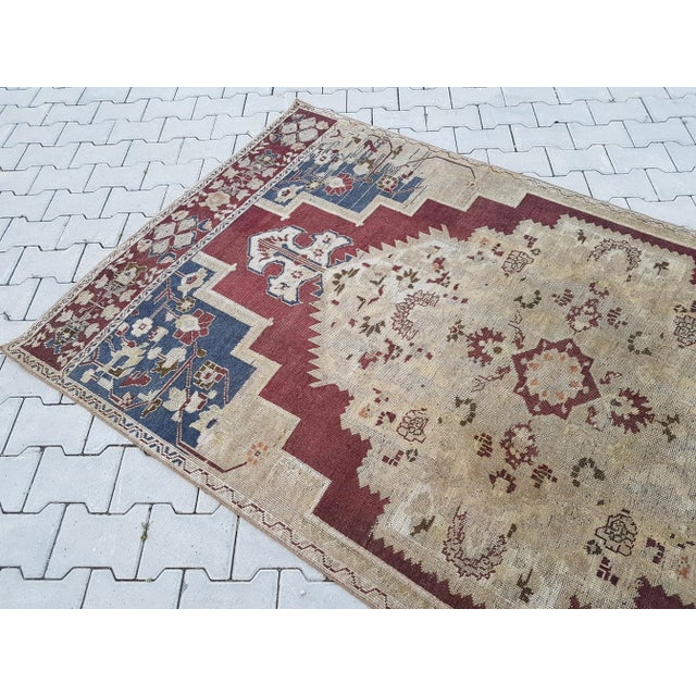Vintage Central Anatolian 'Taspinar' Wool Turkish Area Rug 4'7" X 8'11" For Sale In Philadelphia - Image 6 of 13