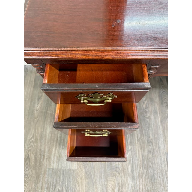 Vintage Thomasville Mahogany Vanity Dressing Table With Mirror For Sale - Image 10 of 18