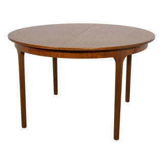 Mid-Century Modern Round Extendable Dining Table from McIntosh, 1960s For Sale