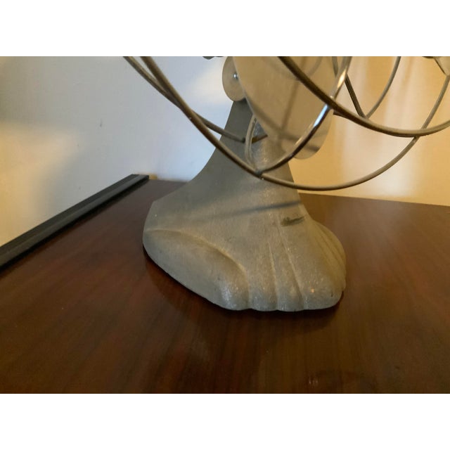1940s Industrial Manning-Bowman Model 51 Oscillating Desk Electric Fan For Sale - Image 6 of 11