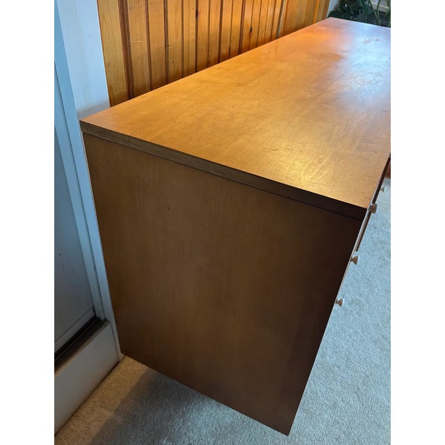 Mid-Century Modern 1950s Mid-Century Paul McCobb Planner Group 8 Drawer Lowboy Dresser Winchendon Furniture Co. For Sale - Image 3 of 17
