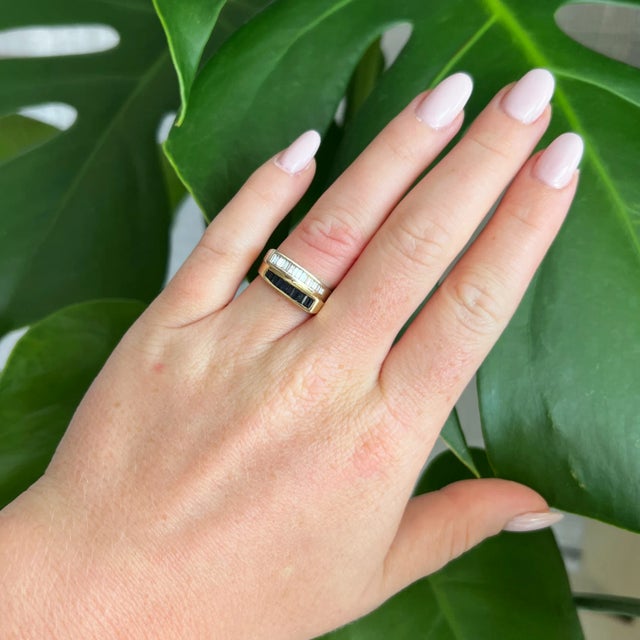 Contemporary White and Yellow Gold Ring with Sapphires and Diamonds, Size 6 For Sale - Image 3 of 5