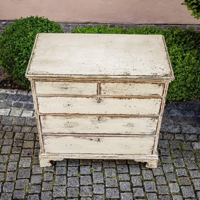 English George III Painted Chest of Drawers, 1700s For Sale - Image 3 of 9