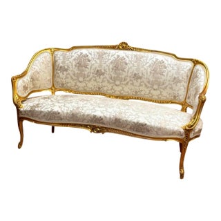 French Louis XV Style Sofa – White Damask Upholstery With Hand-Applied Gold Leaf Frame For Sale