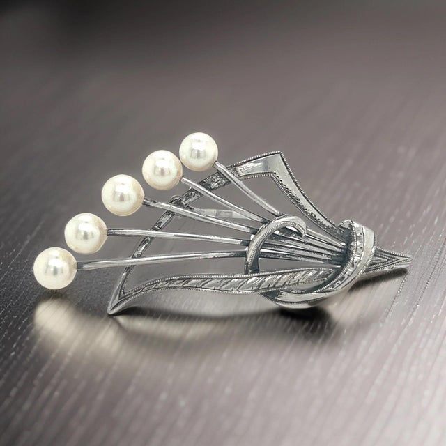 Metal 1990s Mikimoto Estate Akoya Pearl Brooch Pin Sterling Silver For Sale - Image 7 of 9