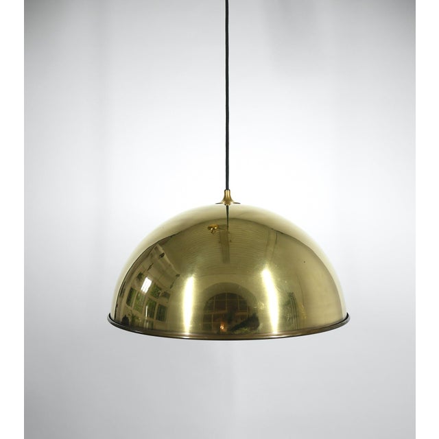 Metal Height-Adjustable Pendant Light in Brass by Florian Schulz for Florian Schulz Gmbh, Germany, 1970s For Sale - Image 7 of 16
