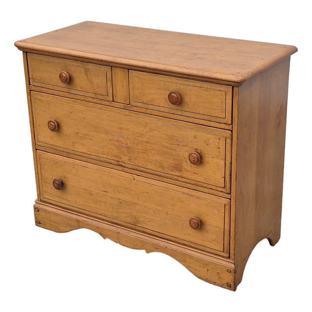 Early 20th Century American Solid Maple Two Over Two Chest of Drawers Dresser For Sale