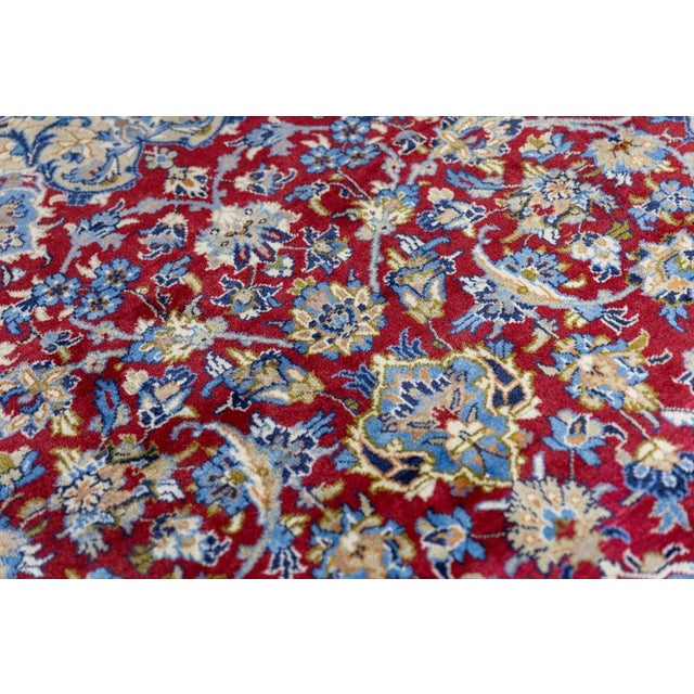 Middle Eastern Hand-Knotted Kashan Isfahan Najafabad Rug For Sale - Image 9 of 17