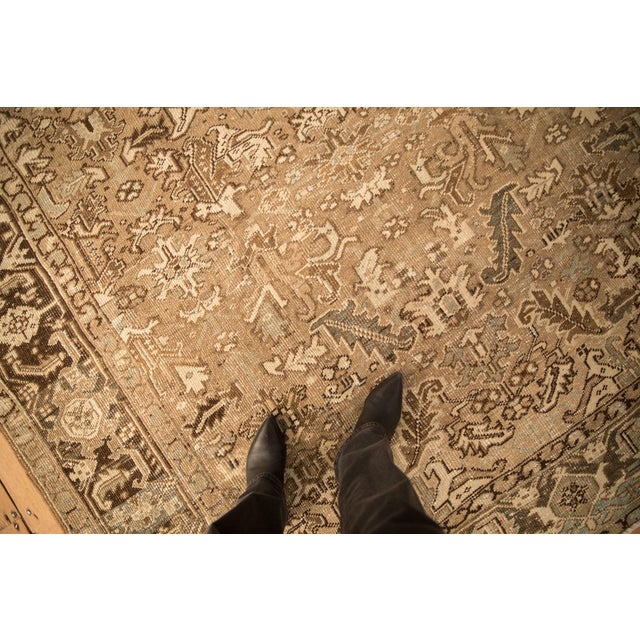 :: Covered field in floral blossoms, geometric arabesques, serrated leaves and minor buds scattered throughout. Main...