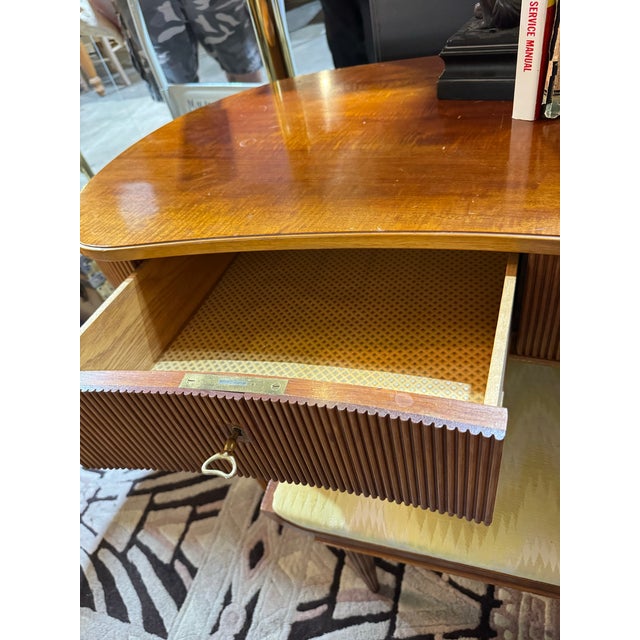 Beautiful vanity or small desk with matching bench. Kidney shape with attention to detail. Finished on all sides. 2 keys...