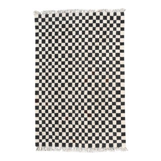 Black and Natural White Checkered Moroccan Wool Rug - 4x6' For Sale