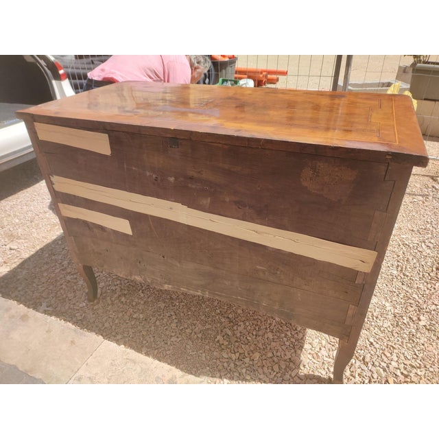 Louis XVI Chest of Drawers in Inlaid Walnut Burl Veneer, Lazio, Italy For Sale - Image 9 of 10