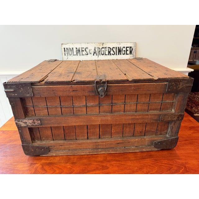 Antique First National Stores Wooden Shipping Crate With Lid – Wire Reinforced Grocery Transport Basket – Coffee Table Storage Chest For Sale - Image 16 of 18