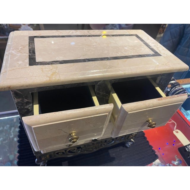 Metal 1980s Vintage 2 Color Tessellated Marble Treasure Chest with 4 Drawers on Metal Base For Sale - Image 7 of 8