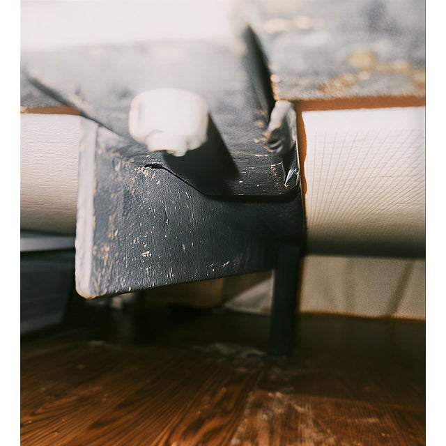 1980s Architectural Gilt Metal Double Bed – Heavy-Duty Designer Statement Frame For Sale - Image 11 of 13