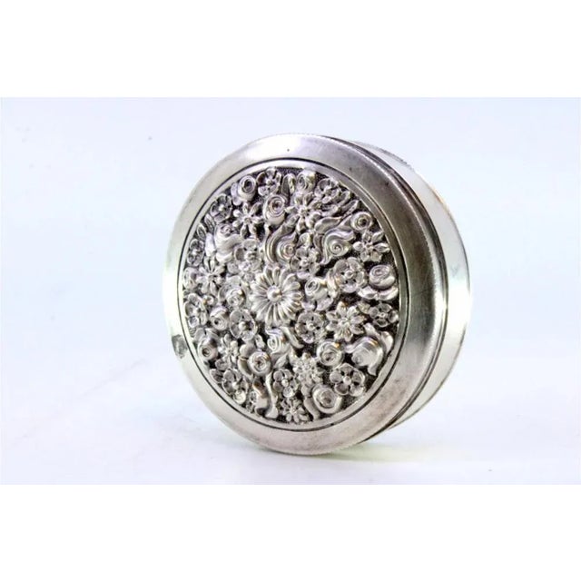 Circular Silver Box with Floral Reliefs For Sale - Image 3 of 7