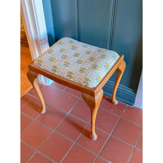 Brown Vintage Queen Anne Style Embroidered Needlepoint Stool With Cabriole Legs For Sale - Image 8 of 14
