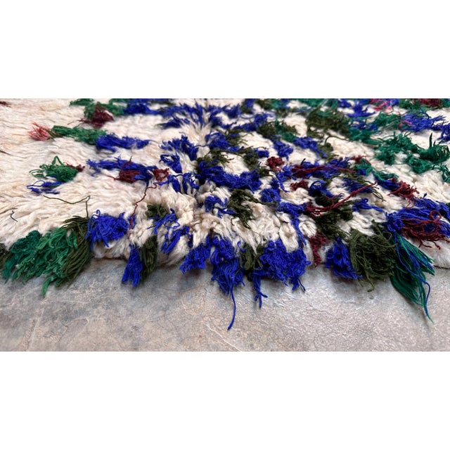 Abstract 1990s Moroccan Boho Azilal Rug - 5.4 X 2.4 Ft For Sale - Image 3 of 10