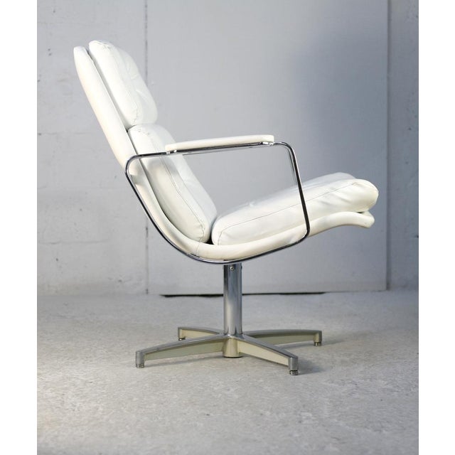 Space Age Lounge Chair in Steel and Faux Leather, France, 1970s For Sale - Image 13 of 18