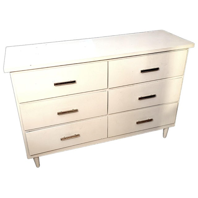 This charming mid-century 6 drawer modern dresser and single drawer nightstand set exudes a minimalist sophistication that...