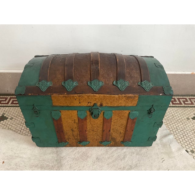Late 19th Century Large Antique Victorian Oak Banded Dome Top Steamer Trunk Chest, Maier For Sale - Image 5 of 16