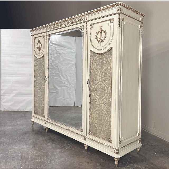 Early 20th Century Antique Italian Neoclassical Painted Triple Armoire For Sale - Image 5 of 18
