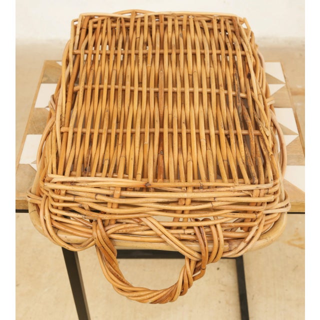 1950s Mid-Century Vintage Chunky Rectangular Wicker Bread Basket With Handles For Sale - Image 4 of 18