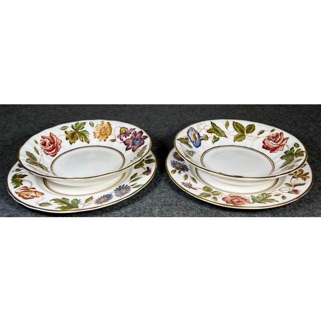English Mid 20th Century Royal Worcester Virginia Dessert (Sauce) Bowls & Under Plates- Set of 4 For Sale - Image 3 of 7