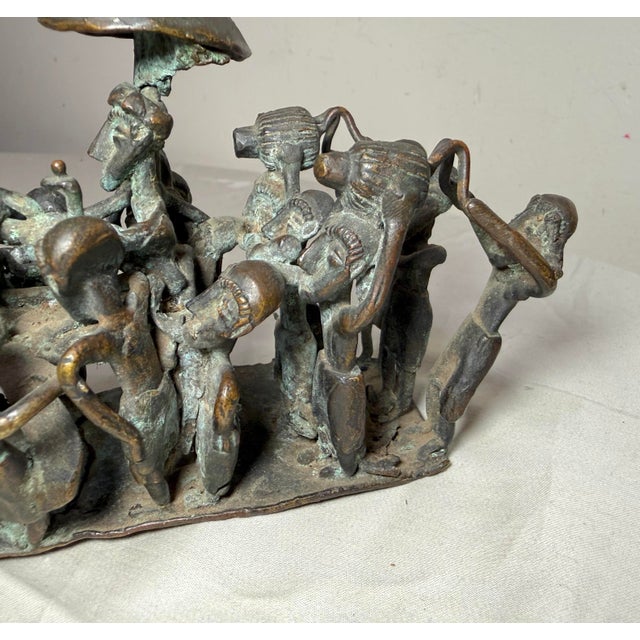Antique 19th Century Ashanti King From Ghana Detailed Figural Bronze Statue For Sale - Image 12 of 16