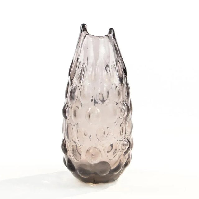 Mauve Little Bean Vase by Jan Sylwester Drost for Ząbkowice Glassworks, 1970s For Sale - Image 8 of 9