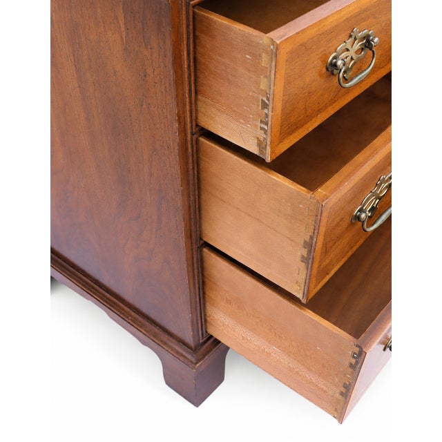 1970's Vintage Henredon Georgian-Style Mahogany Six-Drawer Dresser For Sale In Tampa - Image 6 of 13