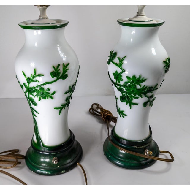 Glass 20th Century Pair of Chinese Chinoiserie Peking Glass Table Lamps For Sale - Image 7 of 18
