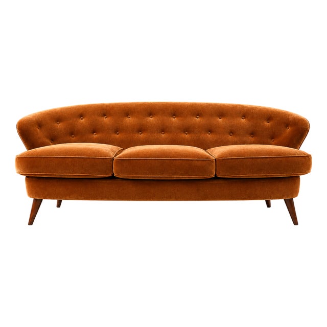 Concha Sofa in Hardwood & Camel Mohair by Joaquim Tenreiro, Brazil, 1960s – Lot 333B For Sale