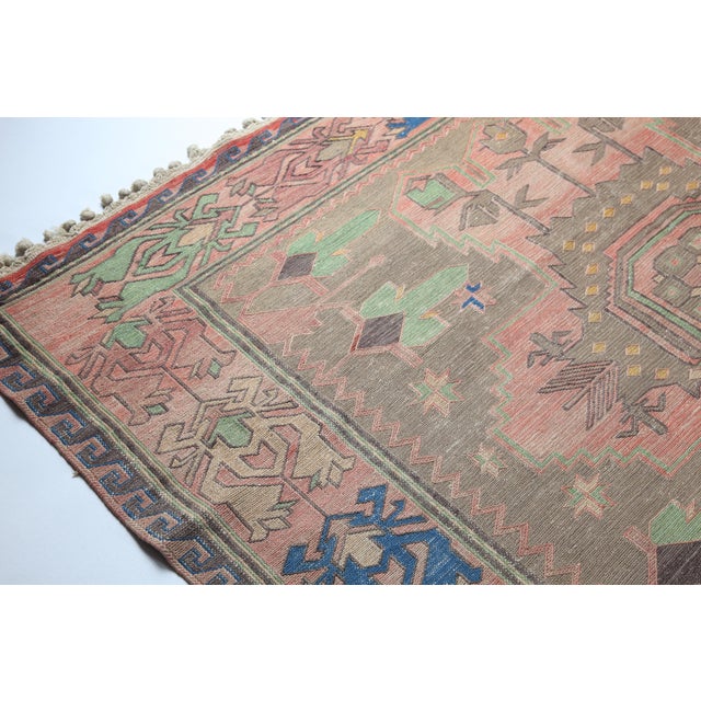 Semi-Antique Caucasian Sumak Kilim – Handwoven Tribal Flatweave With Medallion and Geometric Borders -6' 2'' X 10' 6'' For Sale - Image 9 of 13