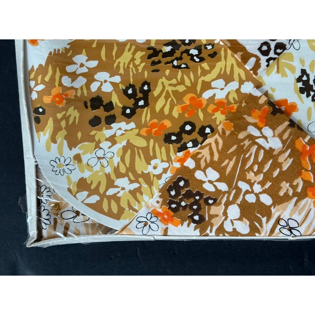 1960s 1960s Modern Vera Neumann Vinyl Placemats With Linen Napkins Set - 8pcs For Sale - Image 5 of 8