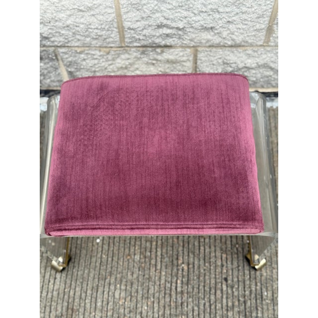 Late 20th Century 1970s Lucite Vanity Stool With Rose Velvet Cushion For Sale - Image 5 of 11