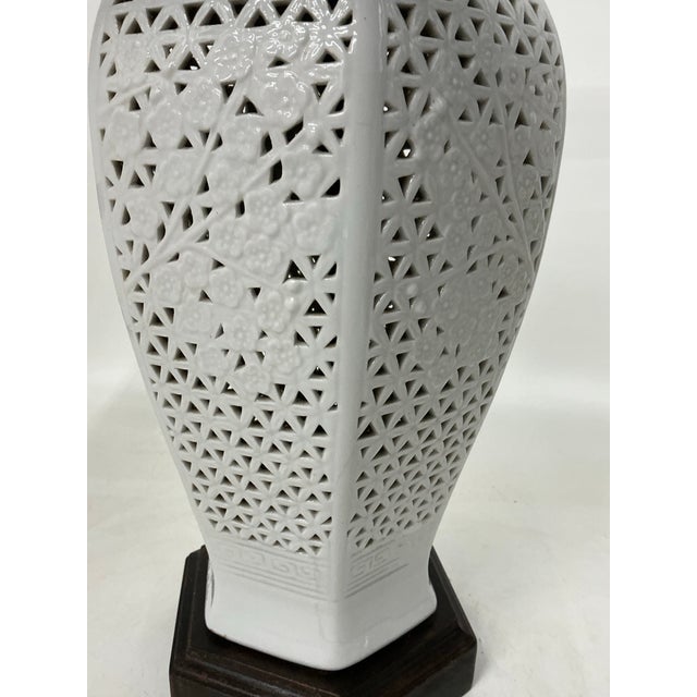 Fredric Cooper 1950s Blank De Chine Reticulated Ginger Jar Lamp For Sale - Image 4 of 7